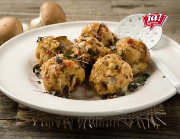 Gebratene Tomaten-Speck-Brotknödel Gebratene Tomaten-Speck-Brotknödel
