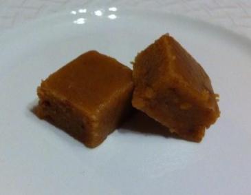 Einfaches Erdnussbutter-Fudge Einfaches Erdnussbutter-Fudge