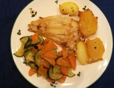 Kabeljau mit Zucchini-Karottengemüse Kabeljau mit Zucchini-Karottengemüse