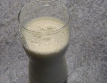 Bananenmilch mit Honig Bananenmilch mit Honig