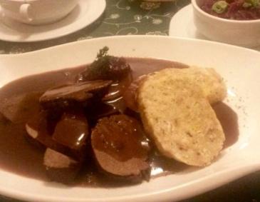 Hirschfilet mit Cognac-Pfeffer-Sauce Hirschfilet mit Cognac-Pfeffer-Sauce