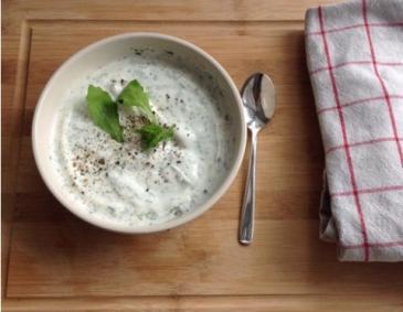 Joghurt-Kräuterdip Joghurt-Kräuterdip