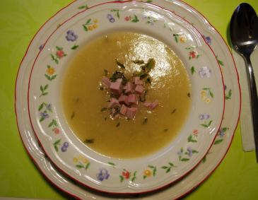 Hessische Selleriesuppe Hessische Selleriesuppe