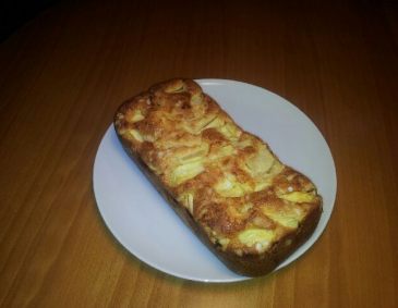 Apfelkuchen - schnell und saftig! Apfelkuchen - schnell und saftig!