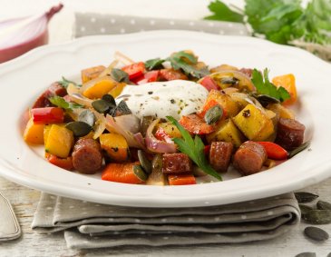 Kürbis-Paprika-Kaminwurzerl Gröstl Kürbis-Paprika-Kaminwurzerl Gröstl