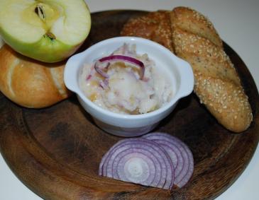 Grammelschmalz mit Apfel und Zwiebel Grammelschmalz mit Apfel und Zwiebel