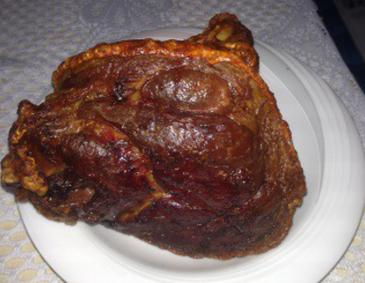 Gegrillte Schweinshaxe Gegrillte Schweinshaxe