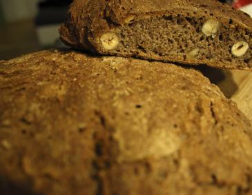 Nussbrot Nussbrot