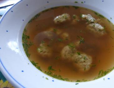 Südtiroler Knödelsuppe Südtiroler Knödelsuppe