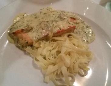 Lachs mit Dillsauce Lachs mit Dillsauce