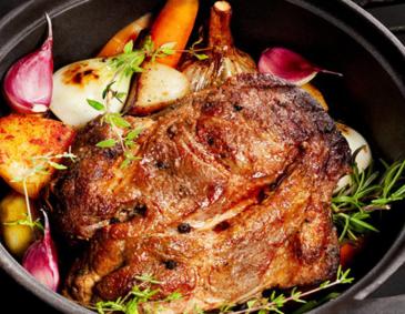 Wintergrillen - Krustenbrat’l aus dem Dutch-Oven Wintergrillen - Krustenbrat’l aus dem Dutch-Oven