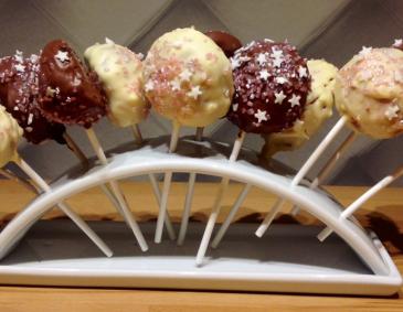 Vanillekipferl Cake Pops Vanillekipferl Cake Pops