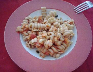Pasta mit Gemüse-Tomatensugo Pasta mit Gemüse-Tomatensugo