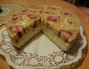 Rouladen-Sektcreme-Torte Rouladen-Sektcreme-Torte