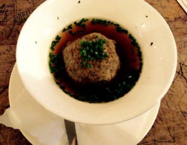 Leberknödelsuppe Leberknödelsuppe