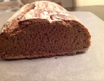 Roggenbrot mit Sauerteig Roggenbrot mit Sauerteig