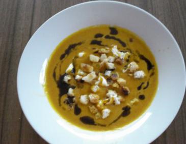 Kürbis-Kokos-Suppe Kürbis-Kokos-Suppe