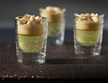 Champagner mit Kaffee-Espuma Champagner mit Kaffee-Espuma