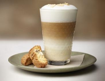 Vanille-Mandel-Kaffee mit Krokant Vanille-Mandel-Kaffee mit Krokant