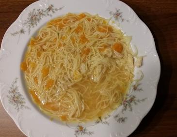 Kräftigende Hühnersuppe Kräftigende Hühnersuppe
