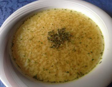 Reissuppe mit Schnittlauch Reissuppe mit Schnittlauch
