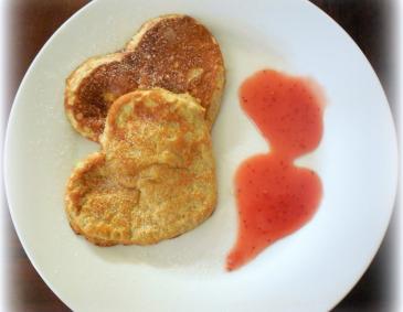 Bananen-Pancakes mit Kokosmehl und Zimt Bananen-Pancakes mit Kokosmehl und Zimt