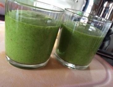 Bananen-Spinat-Smoothie Bananen-Spinat-Smoothie