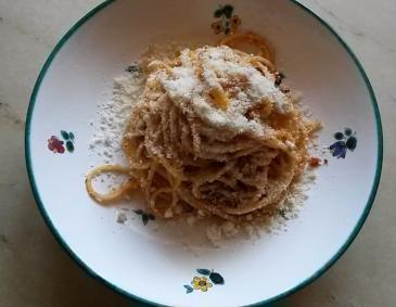 Spaghetti mit Gemüsesugo Spaghetti mit Gemüsesugo