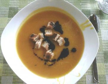 Kürbis-Kartoffelcremesuppe Kürbis-Kartoffelcremesuppe