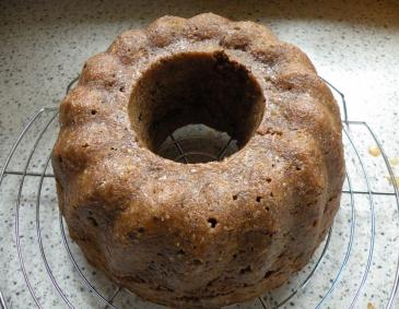 Schoko-Mandel-Guglhupf Schoko-Mandel-Guglhupf