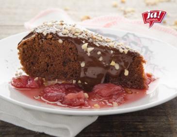 Eiweiß-Schokoladenkuchen mit Rhabarber-Kompott Eiweiß-Schokoladenkuchen mit Rhabarber-Kompott