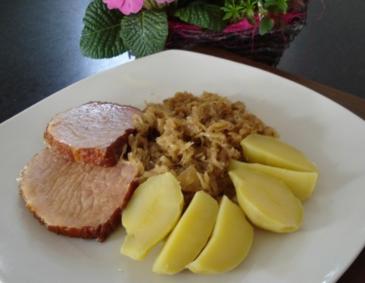 Sauerkraut mit Selchkarree Sauerkraut mit Selchkarree