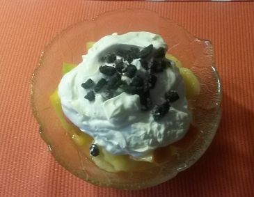 Obstsalat mit Vanillecreme und Oreokeksen Obstsalat mit Vanillecreme und Oreokeksen