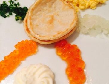 Erdäpfel-Zwiebel-Rösti mit Dreierlei Kaviar Erdäpfel-Zwiebel-Rösti mit Dreierlei Kaviar