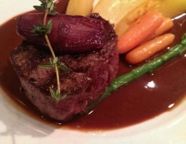 Rinderfilet mit Portwein-Schalotten Rinderfilet mit Portwein-Schalotten