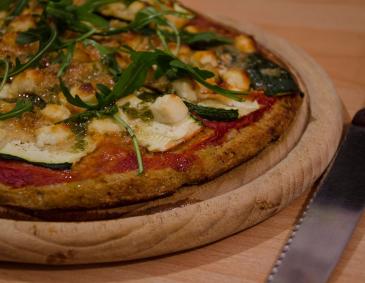 Zucchini-Ziegenkäse Pizza Zucchini-Ziegenkäse Pizza
