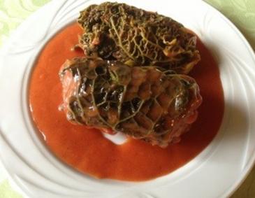 Kohlroulade mit Tomatensauce Kohlroulade mit Tomatensauce