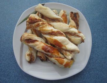 Marzipan-Nuss-Stangerl Marzipan-Nuss-Stangerl