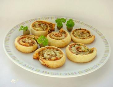 Mediterrane Blätterteig-Schnecken Mediterrane Blätterteig-Schnecken