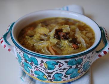 Kohlsuppe mit Pilzen Kohlsuppe mit Pilzen