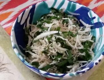 Chinakohlsalat mit Bärlauch Chinakohlsalat mit Bärlauch