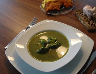 Brokkoli-Bärlauch-Suppe Brokkoli-Bärlauch-Suppe