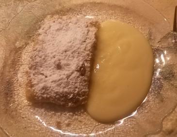 Apfelstrudel mit Vanillesauce Apfelstrudel mit Vanillesauce