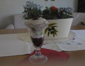 Dreierlei Joghurtcreme ohne Zucker Dreierlei Joghurtcreme ohne Zucker