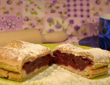 Ungarischer Kirschenstrudel Ungarischer Kirschenstrudel