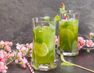 Matcha-Minze-Eistee
