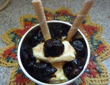 Dörrpflaumen mit Eis Dörrpflaumen mit Eis