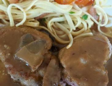 Hieferl-Steaks mit Pilzrahmsauce Hieferl-Steaks mit Pilzrahmsauce