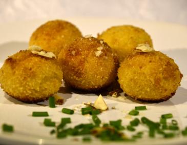 Mandelbällchen Mandelbällchen