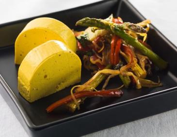 Curry Terrine mit mariniertem Soja-Gemüse Curry Terrine mit mariniertem Soja-Gemüse